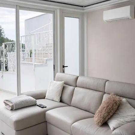 Apartment Nela *