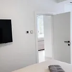 Nela Apartment Porec